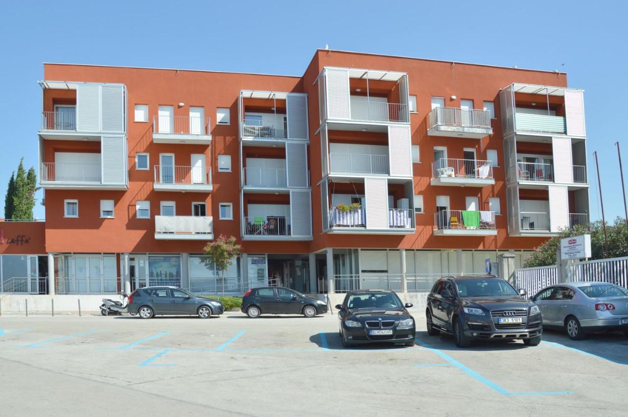 Apartment Riva Sea View Umag Extérieur photo