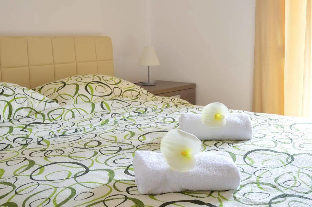 Apartment Riva Sea View Umag Extérieur photo